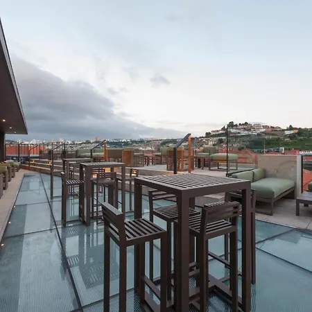 Neya Porto