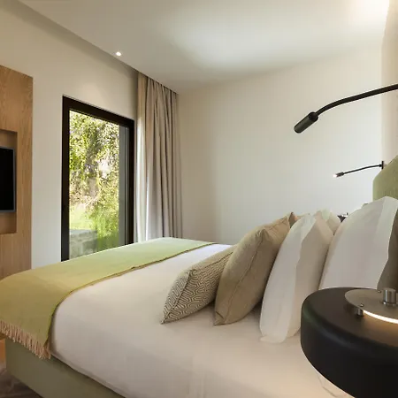 Neya Porto