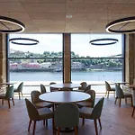 Neya Porto