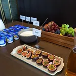 Hotel Neya 4*