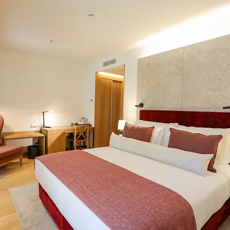 Hotel Neya 4*