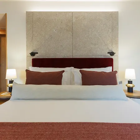 Hotel Neya 4*