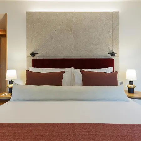 Hotel Neya 4*