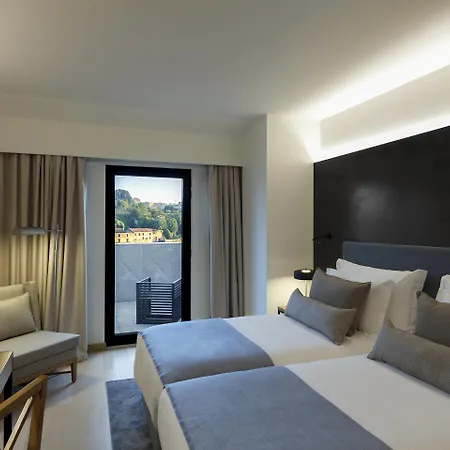 Hotel Neya 4*
