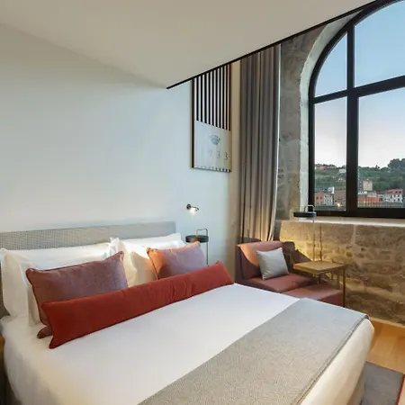 Neya Hotel