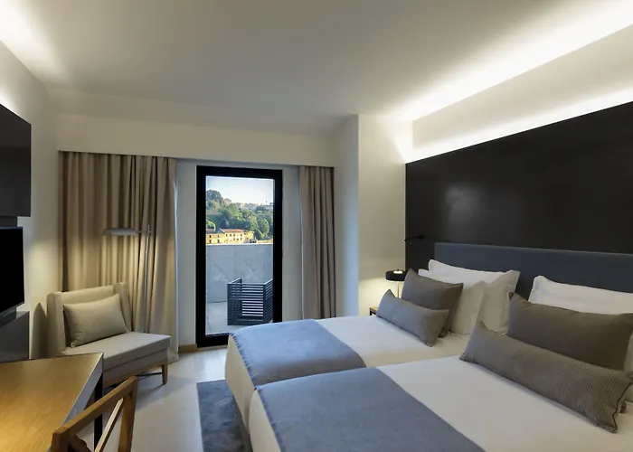 Neya 4* Porto