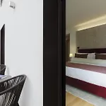 Neya Oporto