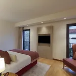 Hotel Neya 4*