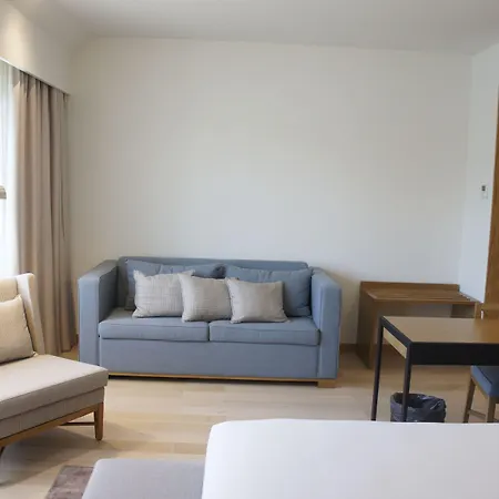 Отель Neya Порту