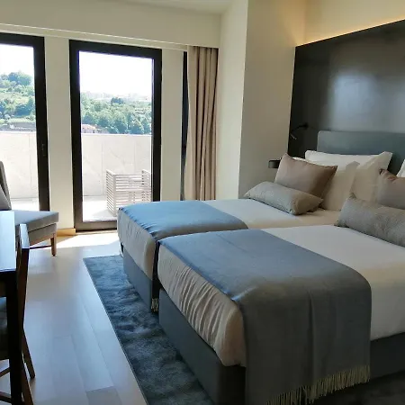 Neya Отель Порту